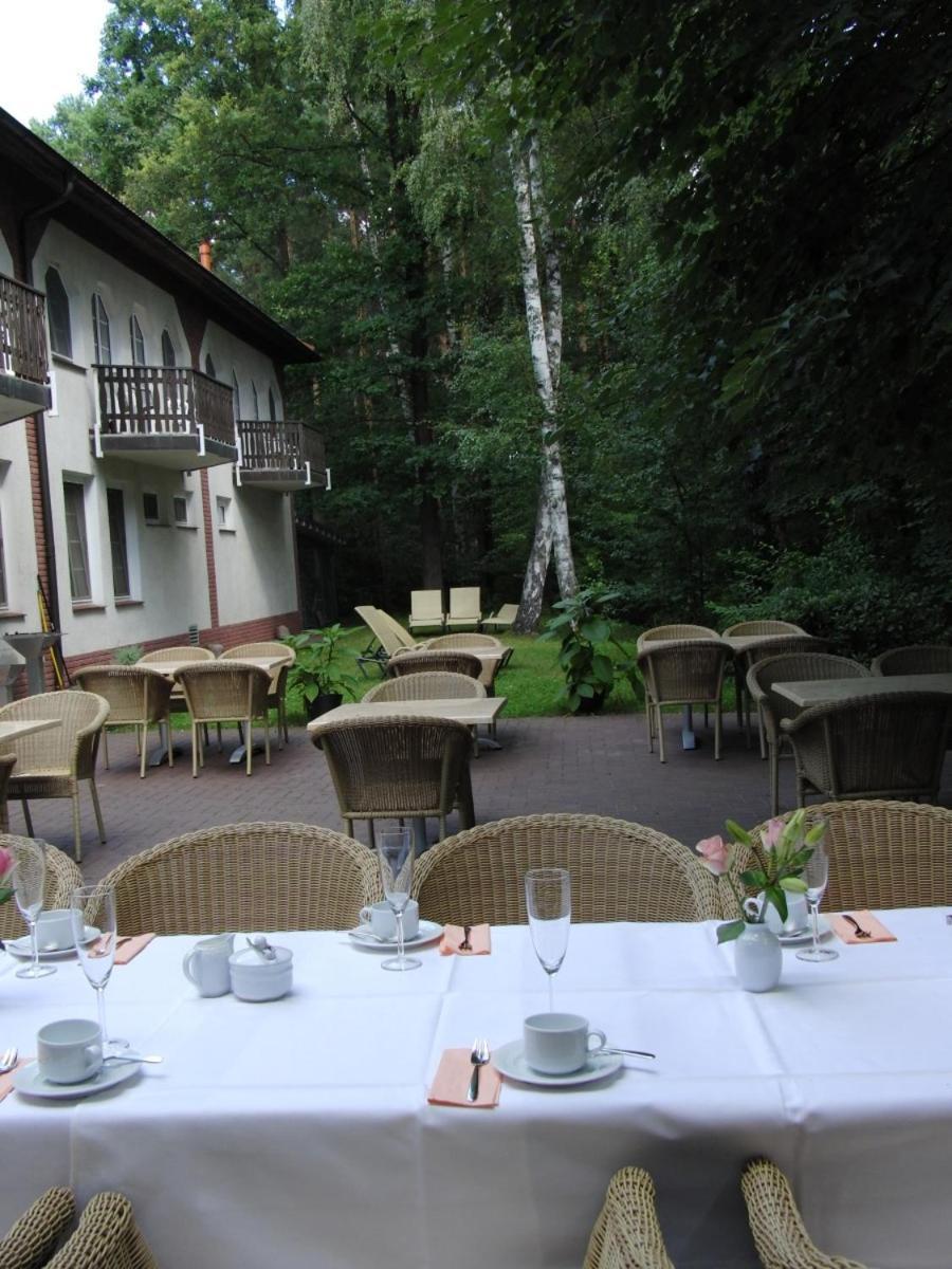Parkstadthotel Bad Muskau Buitenkant foto